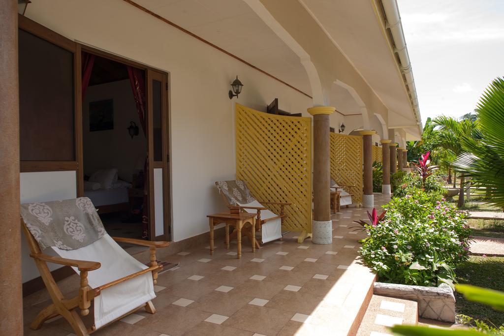 Etoile Labrine Guest House La Digue Room photo