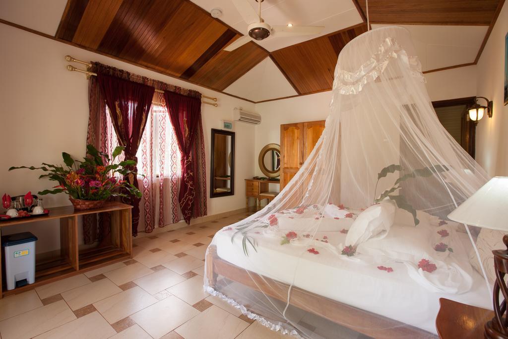 Etoile Labrine Guest House La Digue Exterior photo
