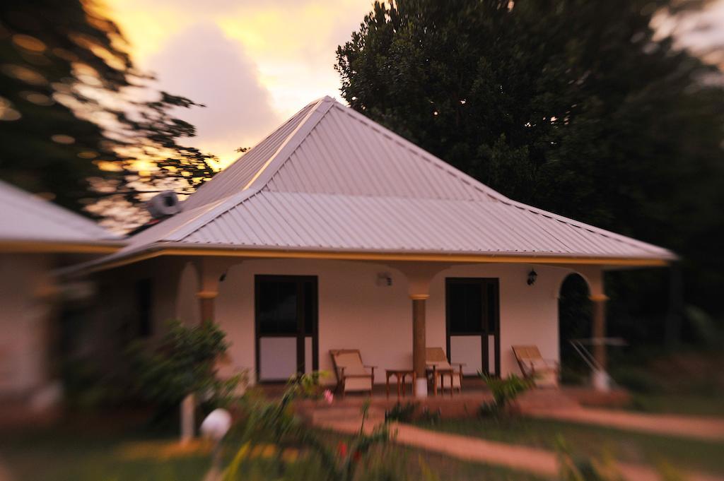 Etoile Labrine Guest House La Digue Room photo